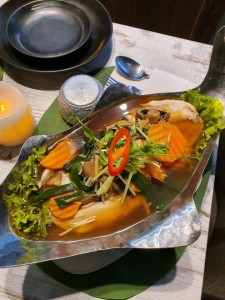 Plaa neung see yew